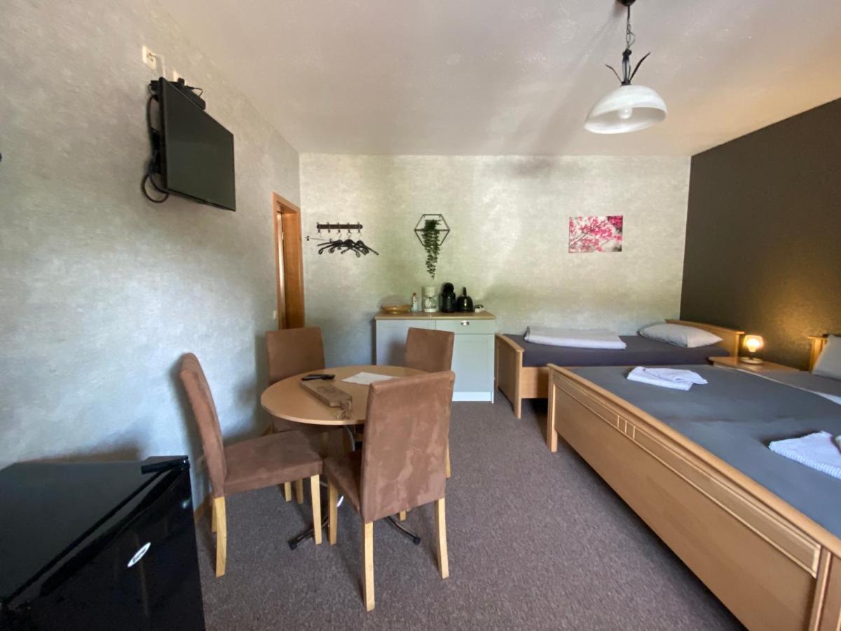 Quiddelbach Rooms4Ring Privatzimmer Am Nurburgring المظهر الخارجي الصورة